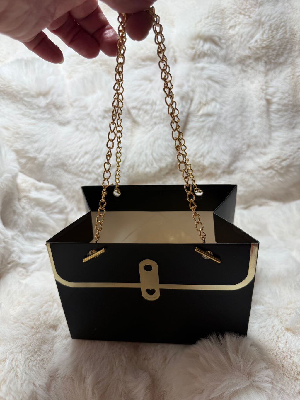 Designer Purse With Chain Handles Gift Bags