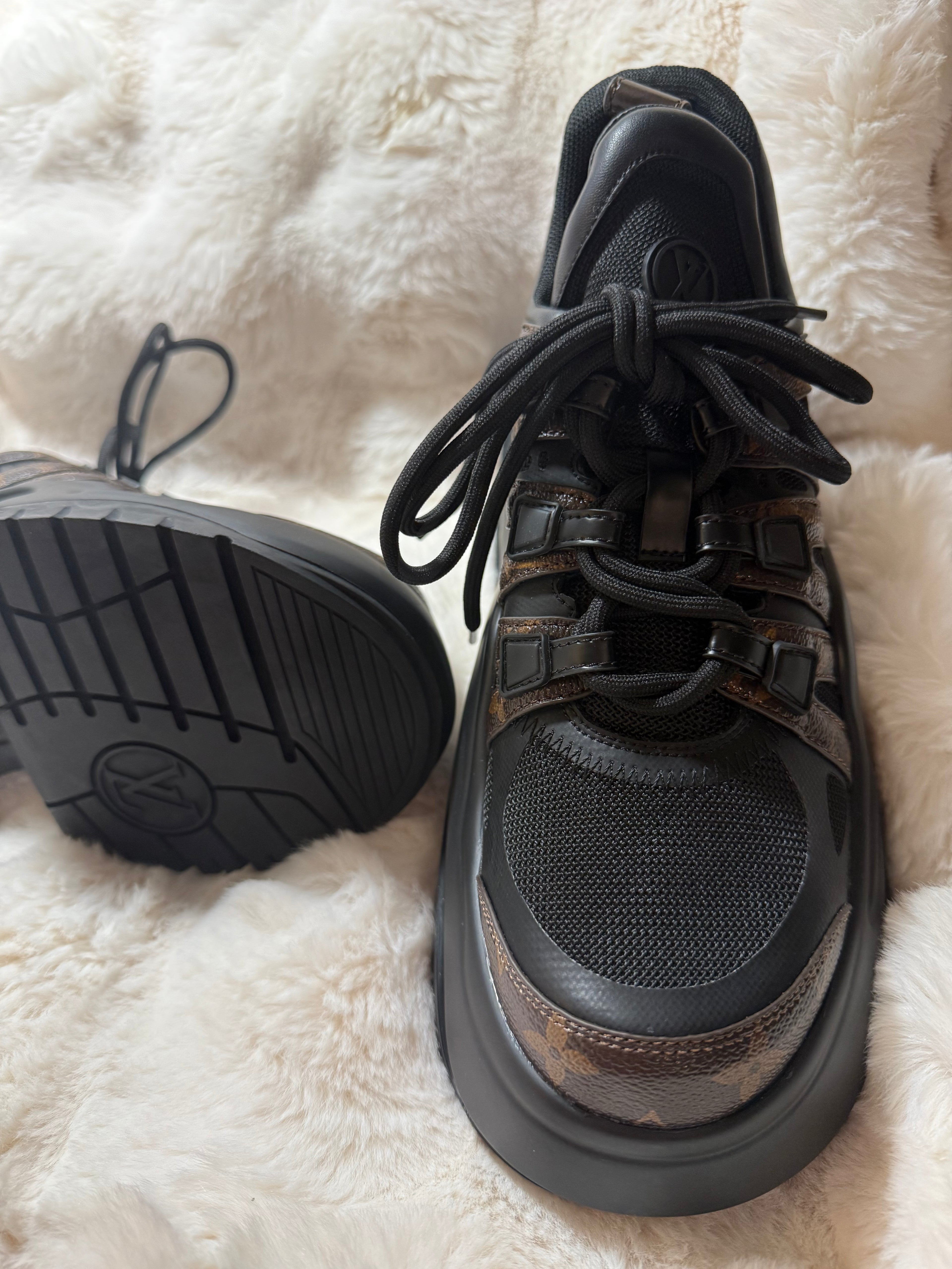 Brand New No Box LV Archlight Sneaker Size 39